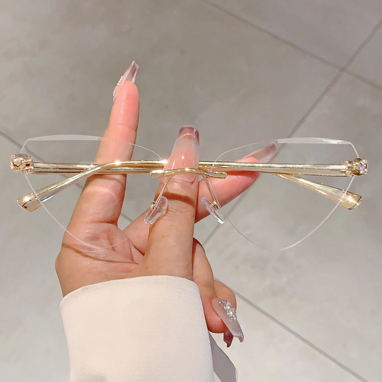 KAMMPT Retro Metal Rimless Triangle Sunglasses Women Luxury Brand Beach Gradient Sun Glasses Ladies Fashion Decor Pink Shades